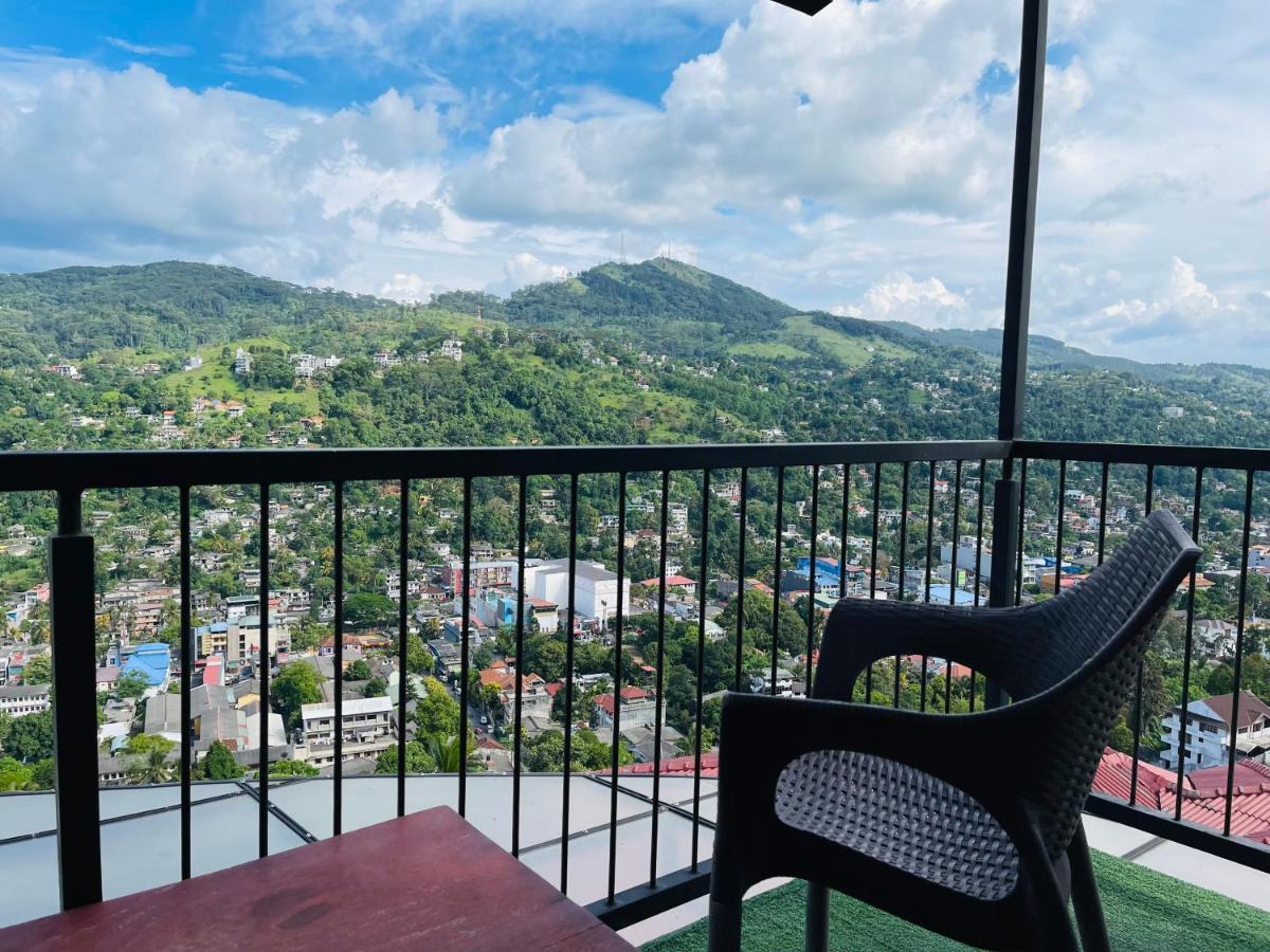 The Skydeck Kandy Dış mekan fotoğraf